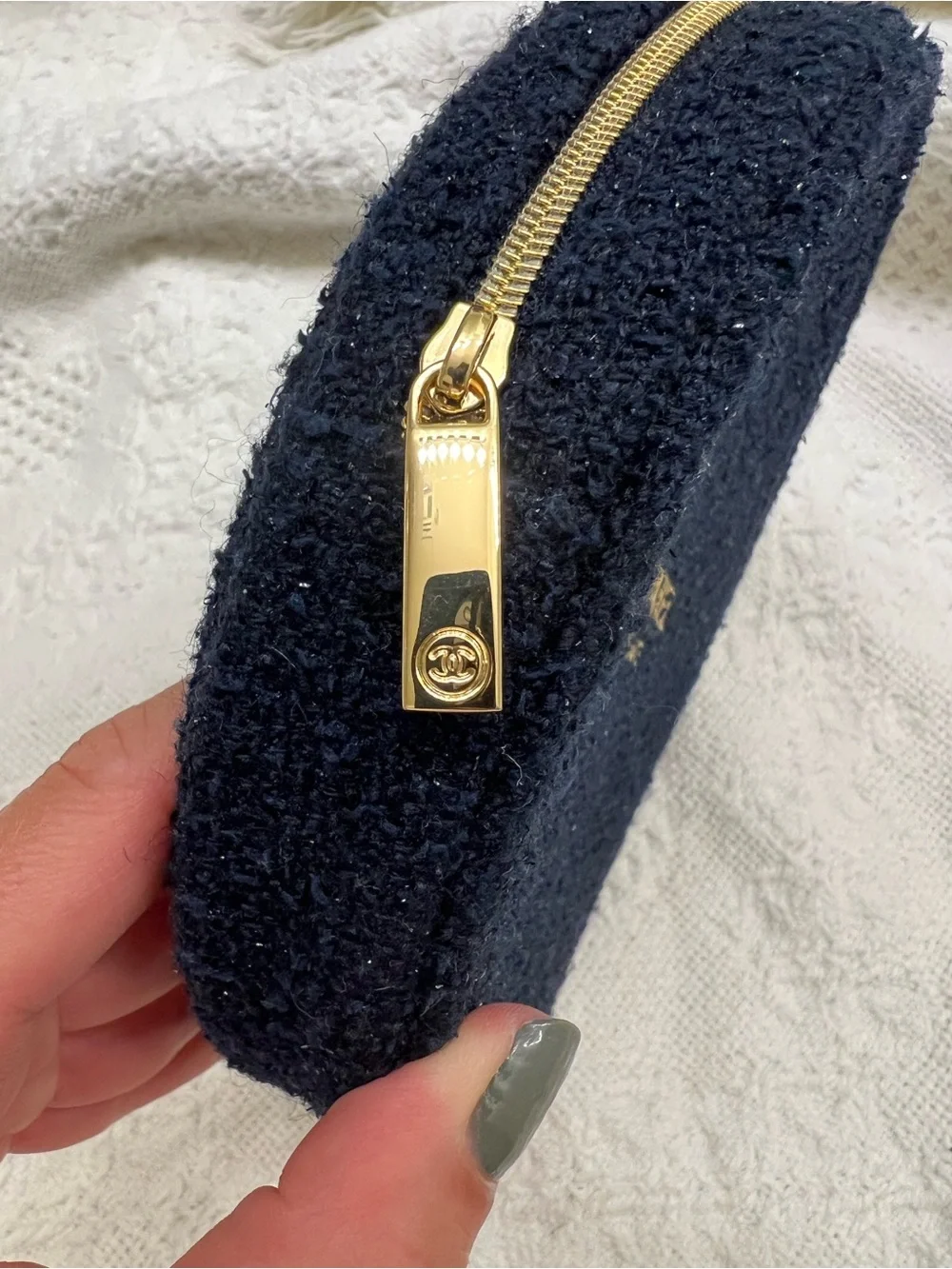 CHANEL Beauté Navy Tweet Makeup Case Bag Pouch